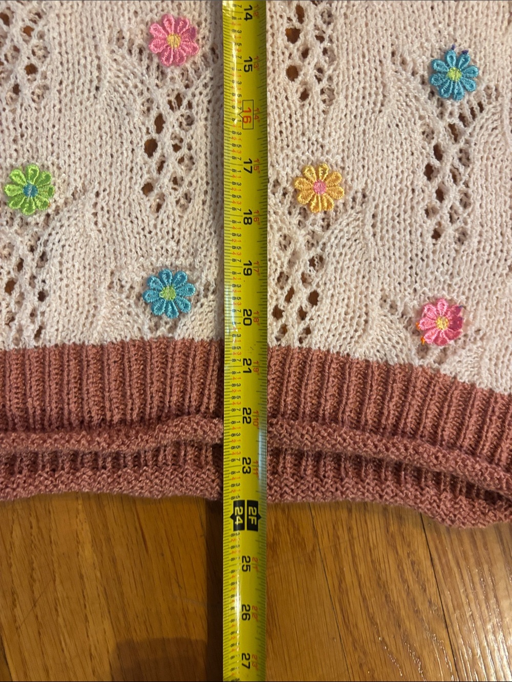 POL Light Pink V-Neck Oversized Sweater with Multicolor Flowers Small - Picture 7 of 7